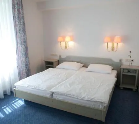 Sterdebuell Hotell *